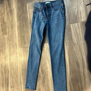 Madewell 9” midrise skinny jeans in size 26 like new